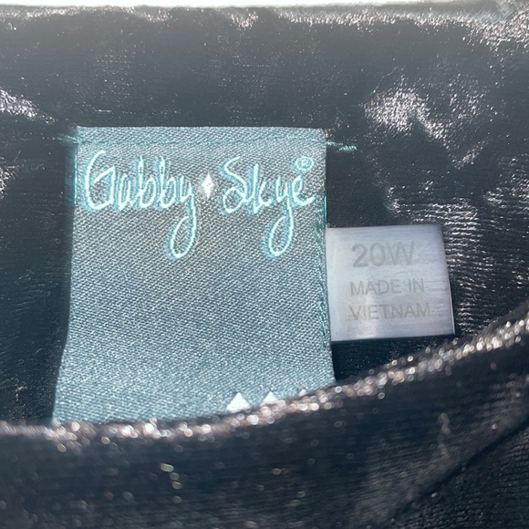 Ladies black dress - Picture 9 of 9